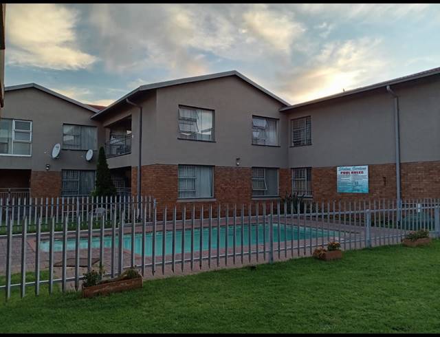 2 BEDROOM FLAT FOR SALE IN VANDERBIJLPARK CE 3